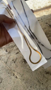 Kalung Titanium Premium – Kombinasi Warna Kuning & Putih (Panjang 45–60 cm)