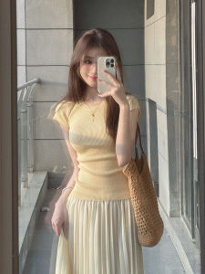 BINKAFENNY | เสื้อยืดคอกลมแขนสั้นถักสีเหลืองสำหรับผู้หญิงในช่วงฤดูร้อน เสื้อเชิ้ตทรงสลิมฟิตที่สวมใส่ได้หลากหลาย ดีไซน์ที่สวยงาม