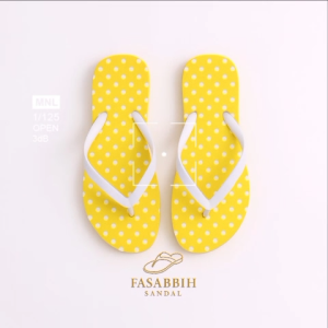 "Sandal Jepit Wanita Motif Polkadot – Bahan Lembut – Ukuran 37-40 – Cocok Untuk Liburan & Santai"