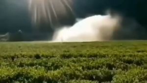 สปริงเกอร์อลูมิเนียม 2นิ้ว + ขายึดสามเหลี่ยม 1.5ม. หัวฉีดน้ําสปริงเกอร์ขนาดใหญ่ปรับระดับได้ 360 1 ชิ้น สปิงเกอร์2-นิ้วโลหะแขนโยกสปริงเกลอร์แร็คสปริงเกลอร์หมุนอัตโนมัติสวนขนาดใหญ่เกษตรชลประทานเหมืองถ่านหินสเปรย์ปืนอุป