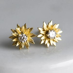 Huitan Chic Sweet Flower Stud Earrings for Women Simple and Stylish Earrings New Trendy Jewelry Accessories Female Gifts