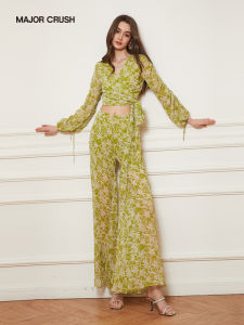 Elegant Floral Style Fashion Suite