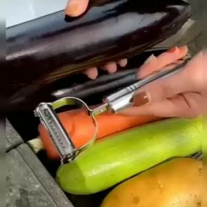 PISAU PENGUPAS KULIT / Stainless Steel PeelerBuah Sayur 2in1 serbaguna