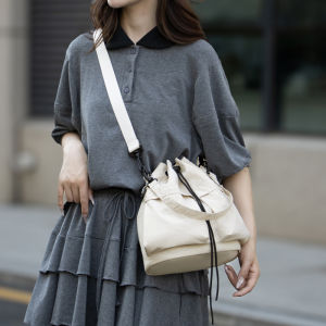 Túi Đeo Chéo Nữ 2025 Túi Đeo Vai Đơn Giản Đơn Giản Thời Trang Thường Ngày Đi Làm Phong Cách Hàn Quốc Đa Năng Phù Hợp Với Mọi Trang Phục
