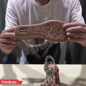 Giày Sandal Cao Gót Đế Mềm Đính Đá Chống Trượt Thời Trang Mùa Hè Dành Cho Bạn Nữ 2023