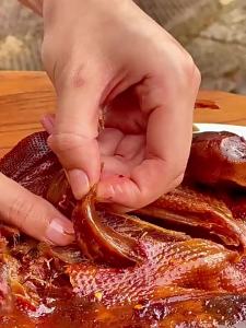 GUOXIANGQIAN | Món Ngon Vị Vịt Cay Có Thể Xé