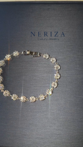 Neriza Jewelry ข้อมือเพชร เกรดพรีเมี่ยมประกายไฟเทียบเท่าเพชรแท้ รหัส NB021 จัดส่งพร้อมกล่อง