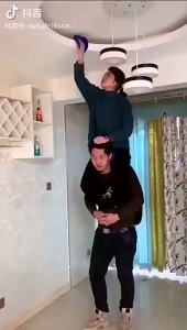 2.8M Retractable Feather Duster Microfiber Cleaning Brush Stainless Steel Handle Household Dusting Tool