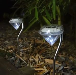 Lampu Taman Kristal Solar Tenaga Matahari Sensor Outdoor Tancap - Diamond Solar Garden Light