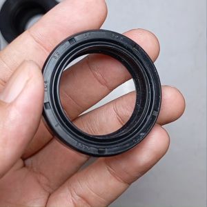 Seal Tc 32 44 10.5 TTO Original TTO INB JEMBER