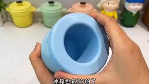 Squeeze Ice Cube Tray Mold Quick Freezer Ice Cup Ice Household Ice Bucket Ice Cylinder Storage Bucket