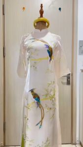 Áo Dài Thiết Kế Mẹ Bé Ivy Áo Dài Tết Hiện Đại Cặp Đôi Gia Đình 4 Tà Đính Kết Nổi Vải Mềm Mịn Duyên Dáng