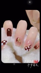 ลดราคา เล็บปลอม พลอยเทียม 3D พร้อมหินฝังเพชรเทียม และกาว คอนเทนเนอร์การดูแลผิว 3 สำหรับการทำผิวดูแล