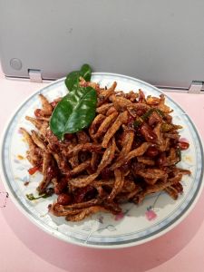 Ikan Teri Cue kacang tanah daun jeruk balado