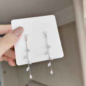 Long Leaf Tassel Ear Cuffs No Piercing Womens Fashion Slimming Ear Jewelry Alloy Gold Plated Floral Design Korean Style