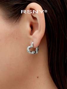 Romantic Fashion Silver Heart Wrapping Earrings Womens Original Design New Arrival Fresh Outlined Alloy Embedded Artificial Gemstone