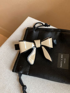 CAFFTI | Off-White Contrast Bow Hair Clip