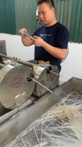 ( Giá lẻ = Giá sỉ ) 100 cây keo nến hàng chất lượng cao loại to  nhỏ dùng cho súng bắn keo