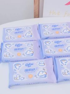 COROU | Womens Portable Wet Wipes