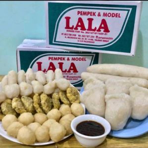 Pempek Lala 26 ilir palembang PAKET 1KG(VAKUM PROZEN)