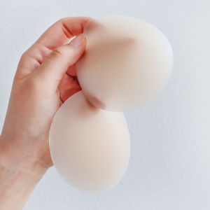 Ultra-Thin Breathable Holeless Seamless Home Use Nipple Covers Wood Son Black Technology Silicone round Shaped Reusable Chest Pads