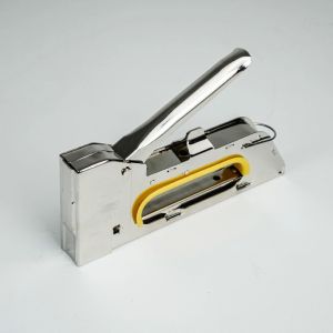 Alat Staples Tembak Stapler Jepretan Gun Tracker Untuk Perekat Kardus Papan Kayu Jok Motor