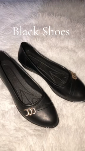SHUTA Womens fashionable round-toe black shoes comfortable & non-slip wedge heels for school work and office wear