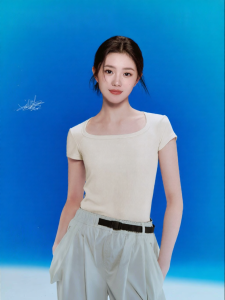 Bananain | Cool Material V-Neck Padded Sleeve T-Shirt