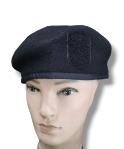 หมวกเบเรต์ทบ หมวกเบเร่ต์ทหาร ตำ ร ว จ หมวกเบเร่ต์ สักหลาด ดำ