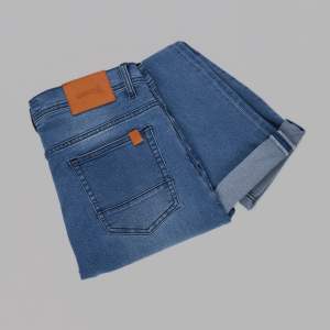 Celana Denim Slim Fit Selvedge Accent Detroit Black Spray Wisker