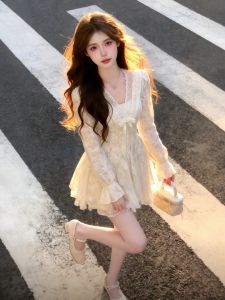 CHANGTONG | Đầm Ren Dây Vòng Cổ Cinching Eo