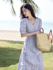 INMAN | Đầm cổ V cotton kiểu Pháp cho mùa hè tại khu nghỉ dưỡng