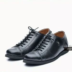 Sepatu Pria Low Boot Sneakers Kulit Semi Pantofel 585