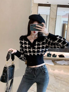 Áo Len Dệt Kim Ôm Vừa Vặn Cổ Chữ V Cho Nữ Mùa Xuân Thu Ngắn Thắt Eo Áo Sơ Mi Kẻ Caro Bên Trong Áo Len Dệt Kim Thường Ngày