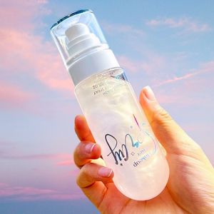 Moisturizing setting spray makeup Natural Long Lasting Foundation Fixer makeup setting spray spray makeup tahan lama dan glowing 定妝噴霧控油防水 定妆喷雾 makeup fixer finishing spray Oil Control Convenient and fast All skin types 【Ready Stock】100ml