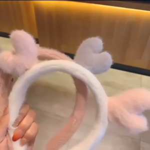 JR - BANDO BANDANA BULU MODEL KARAKTER TELINGA RUSA LOVE HEADBAND KOREA / BANDO BULU / BANDO POMPOM
