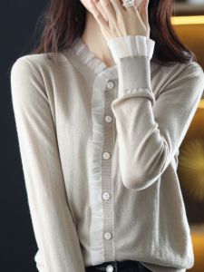 Ageless Lace Decorative Wool Knit Cardigan