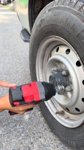 Máy siết bulong pin DRAMA D5598 Lực siết 800N.m không chổi than chân pin phổ thông