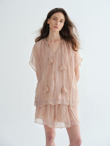 epoque de rueen | Flounced Floral Top with Drawstring and Elastic Waist Beaded Shorts Set