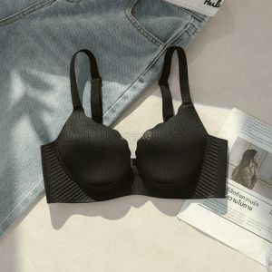 ชุดชั้นในคัพกลมไร้รอยต่อหน้าอกเล็กของผู้หญิงรวบรวมเพื่อแสดงบราใหม่ขนาดใหญ่และหนา