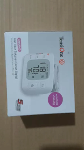 Onemed TensiOne Wrist 88 Alat Pengukur Tekanan Darah dengan Suara Bahasa Indonesia Ringan