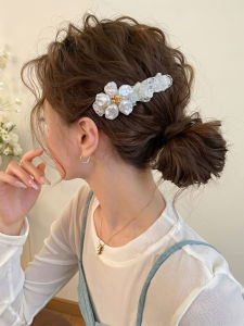 V.C.I | Lace Floral Design Side Clip