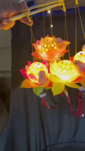 Lồng Đèn Thỏ Tre LED Trung Thu Cho Bé – Giỏ Tre Truyền Thống Kết Hợp Thỏ Bông Đáng Yêu An Toàn