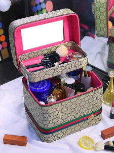 กระเป๋าใส่เครื่องสำอางแบบพกพาพร้อมกระจกความจุขนาดใหญ่สำหรับการเดินทาง กระเป๋าเครื่องสำอางแบบแยกชั้นสำหรับผู้หญิง