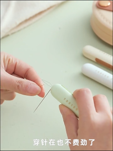 2 IN 1 Needle Threaders Removal Sewing Seam Rippers Stitching Manual Sewing Tools