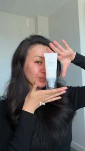 SKIN1004 Madagascar Centella Tone Brightening Tone-Up Sunscreen 50ml | SPF50+ PA++++ | Peach-Tinted Sunscreen | Brightening | Even Tone Care