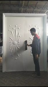 Pintu Utama Double Baja: Pilihan Terbaik untuk Keamanan Rumah Anda