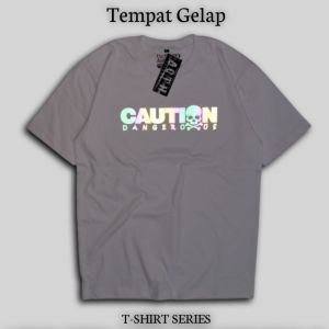 kaos nyala dalam gelap/baju nyala dalam gelap/kaos distro/sablon reflektiv/T-Shirt/kaos simple/acth