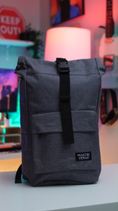 Martin Versa Tas TR12 Ransel Pria Mackbook USB Roll Top - Ukuran 42cm (Rolled) - Berat 880g - Tali Ransel Panjang 82cm - Tersedia dengan 3 tipe (TR12.1 & TR12.2) - Kantong Depan Resleting