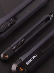 คลินิก คัตเตอร์ 9mm-18mm พกพาง่าย คัตเตอร์พกพา คัตเตอร์ตัดกระดาษ คัตเตอร์สั้น มีสปริงในตัว